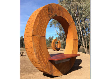Un bon prix. Forgeant la sculpture en jardin de Corten de conception de banc pour la décoration, ODM disponible en ligne
