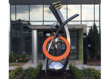 Un bon prix. Grande sculpture contemporaine en métal d'acier inoxydable pour l'entrée de construction en ligne