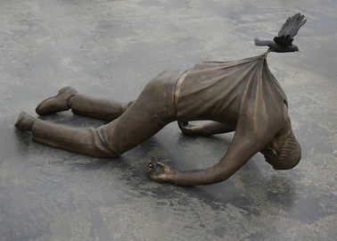 Un bon prix. Gravité étonnant en bronze d'homme en métal de statue - artistes défiants de sculpture en ligne