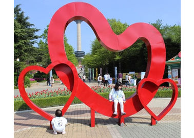 Un bon prix. Décoration contemporaine rouge extérieure d'art de jardin d'acier inoxydable de sculpture en coeur en ligne