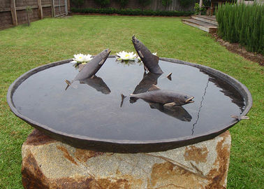 Un bon prix. Sculptures en pelouse en métal de fontaine d'eau de cuvette de statue de bronze de poissons en métal de fonte d'antiquité en ligne