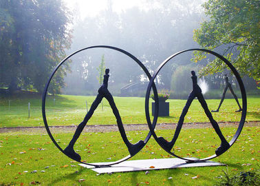 Un bon prix. Sculptures extérieures de style de couples en bronze occidental de chiffre pour le décor de parc en ligne