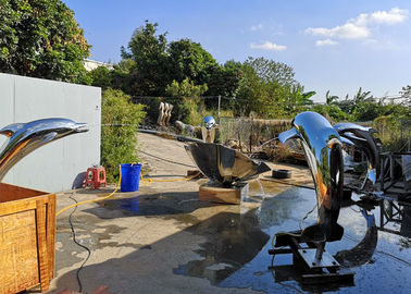 Un bon prix. Fontaine de dauphin de sculpture polie par miroir en acier inoxydable d'art de conception moderne en ligne