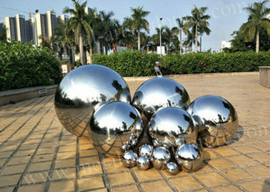 Un bon prix. Sculpture polie élevée en boule de jardin d'acier inoxydable grande pour urbain en ligne