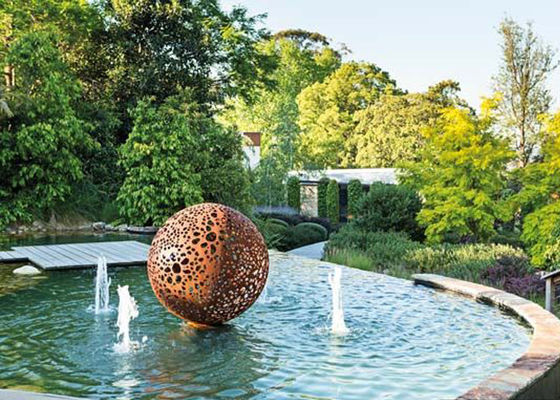 Un bon prix. Sculpture en Rusty Corten Steel Hollow Ball pour le jardin en ligne