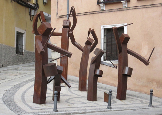Sculpture en bande en acier d'ODM Rusty Man Play Instruments Corten