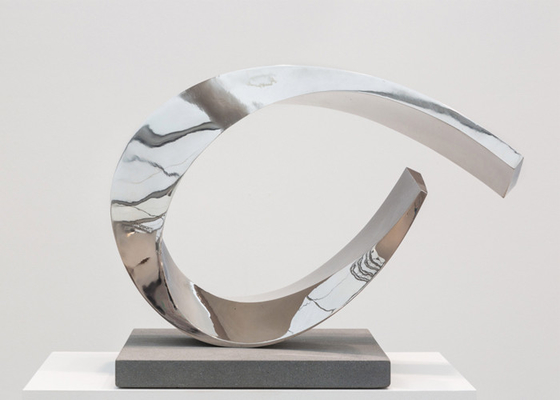 Un bon prix. L'abrégé sur OEM a poli la sculpture moderne en acier inoxydable 316 pour le décor d'intérieur en ligne