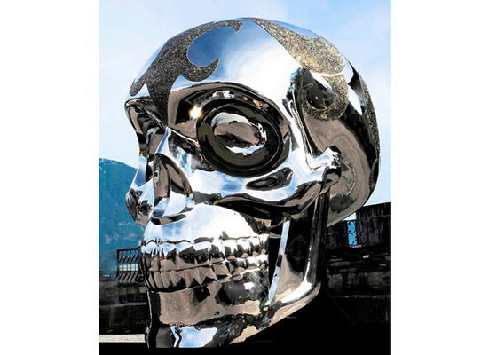 Sculpture en tête de mort en acier inoxydable moderne polie géante adaptée aux besoins du client